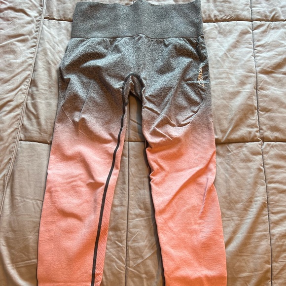 Gymshark Pink Ombré Adapt Set (Leggings and top) - Picture 3 of 3